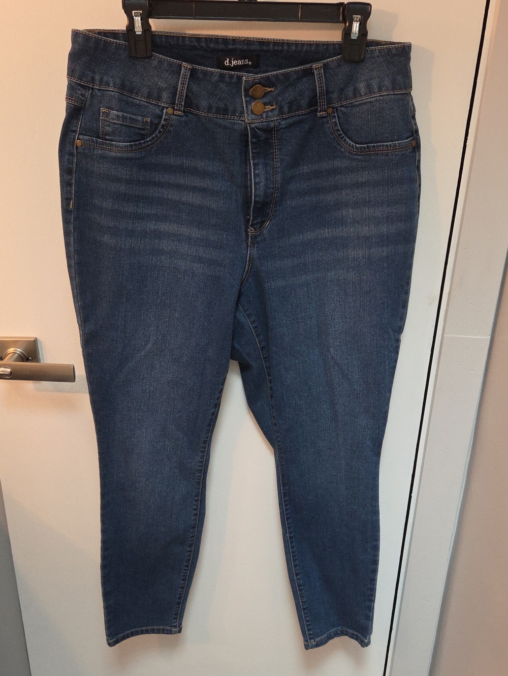 d. jeans Mid-Rise Dark Blue Ankle Crop Stretch Denim